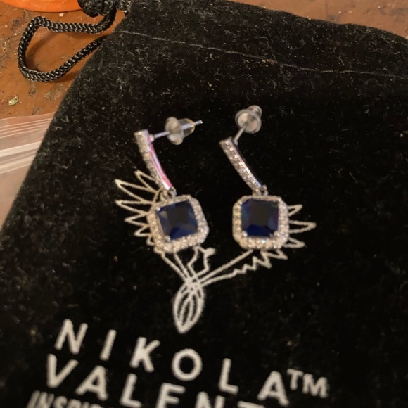 Ear ring - Picture 2 of 2